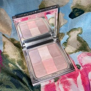 Bobbi brown brightening finishing powder